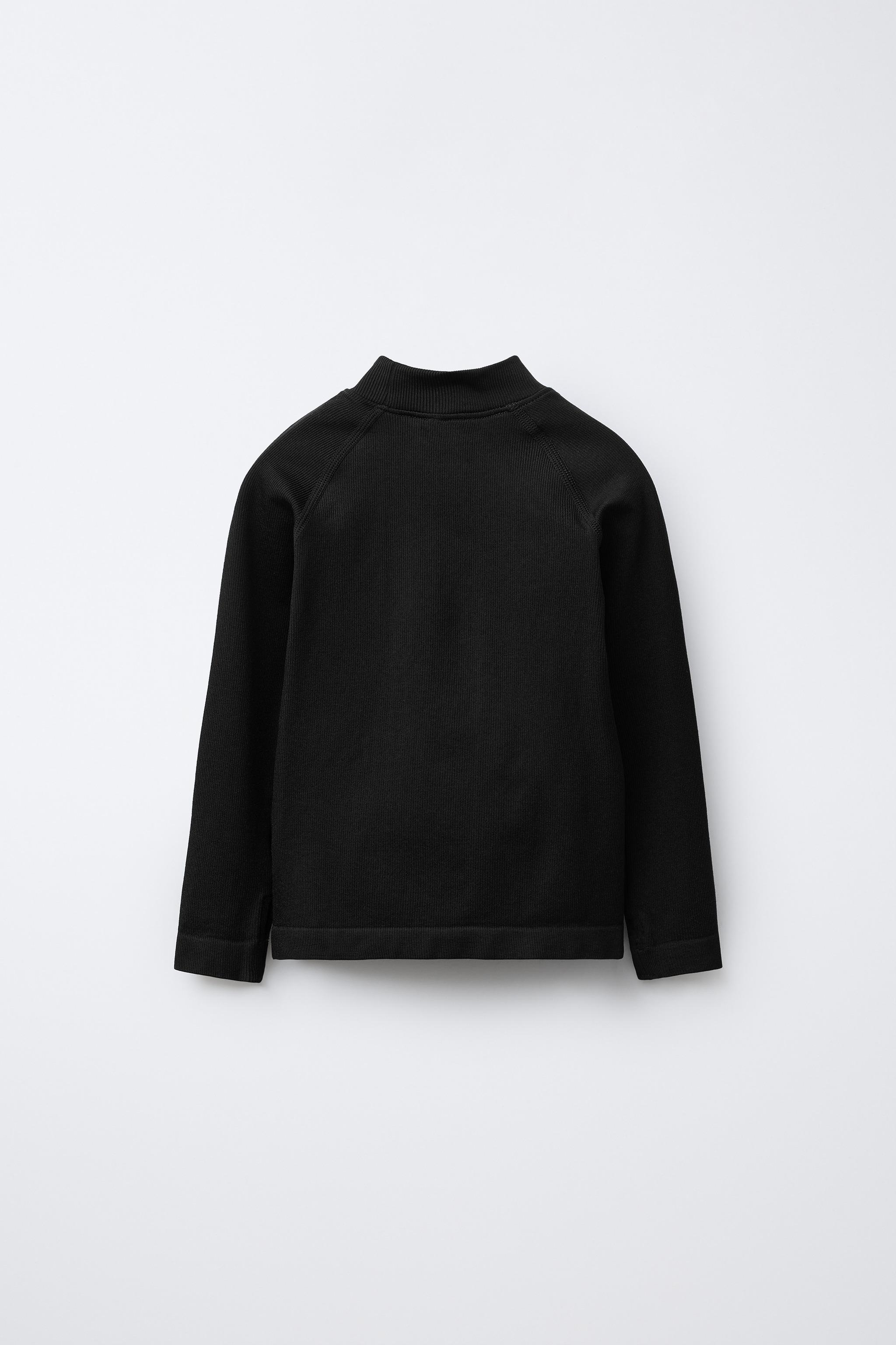 T-SHIRT CÔTELÉ À INSCRIPTION EN RELIEF